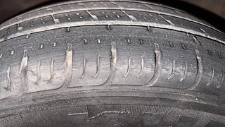 Used 2011 Hyundai i10 Sportz 1.2 Kappa2 Petrol Manual tyres RIGHT FRONT TYRE TREAD VIEW