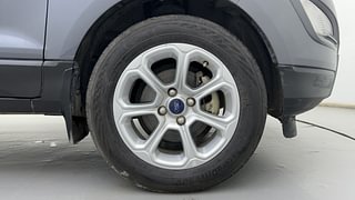 Used 2020 Ford EcoSport [2017-2021] Titanium + 1.5L Ti-VCT Petrol Manual tyres RIGHT FRONT TYRE RIM VIEW