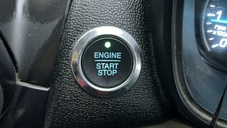 Used 2020 Ford EcoSport [2017-2021] Titanium + 1.5L Ti-VCT Petrol Manual top_features Keyless start