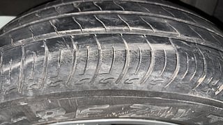 Used 2020 Renault Triber RXZ AMT Petrol Automatic tyres RIGHT REAR TYRE TREAD VIEW