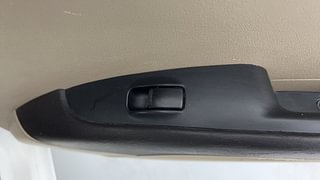Used 2011 Hyundai i10 [2010-2016] Magna 1.2 Petrol Petrol Manual top_features Rear power window