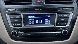 Used 2016 Hyundai Elite i20 [2014-2018] Sportz 1.2 Petrol Manual top_features Integrated (in-dash) music system