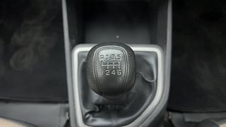 Used 2015 Hyundai Creta [2015-2018] 1.6 SX Diesel Manual interior GEAR  KNOB VIEW