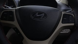 Used 2019 Hyundai New Santro 1.1 Sportz MT Petrol Manual top_features Airbags
