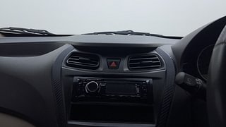 Used 2014 Hyundai Eon [2011-2018] Sportz Petrol Manual top_features Integrated (in-dash) music system