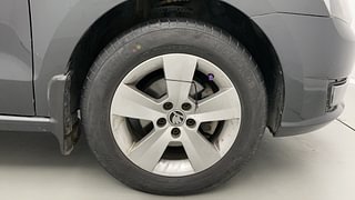 Used 2017 Skoda Rapid new [2016-2020] Ambition Petrol Petrol Manual tyres RIGHT FRONT TYRE RIM VIEW