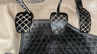 Used 2017 Skoda Rapid new [2016-2020] Ambition Petrol Petrol Manual interior PEDALS VIEW