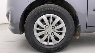 Used 2016 hyundai i10 Sportz 1.1 Petrol Petrol Manual tyres LEFT FRONT TYRE RIM VIEW