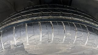Used 2021 Hyundai Venue [2019-2022] SX Plus 1.0 Turbo DCT Petrol Automatic tyres RIGHT FRONT TYRE TREAD VIEW