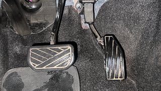 Used 2023 Maruti Suzuki Fronx Alpha 1.0L Turbo 6 AT Petrol Automatic interior PEDALS VIEW
