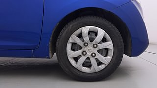 Used 2014 Hyundai Eon [2011-2018] Sportz Petrol Manual tyres RIGHT FRONT TYRE RIM VIEW