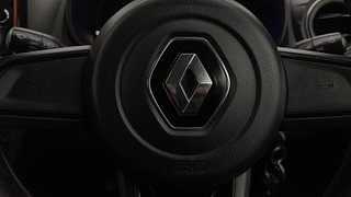 Used 2020 Renault Kwid CLIMBER 1.0 Opt Petrol Manual top_features Airbags