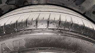 Used 2021 Ford Freestyle [2017-2021] Titanium 1.2 Petrol Manual tyres RIGHT FRONT TYRE TREAD VIEW