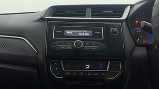 Used 2019 Honda Brio [2011-2016] VX MT Petrol Manual top_features Integrated (in-dash) music system