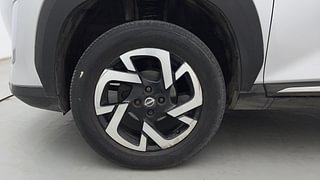 Used 2022 Nissan Magnite XV Turbo Executive Petrol Manual tyres LEFT FRONT TYRE RIM VIEW