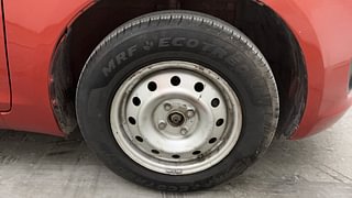 Used 2011 Maruti Suzuki Swift [2011-2017] LXi Petrol Manual tyres RIGHT FRONT TYRE RIM VIEW