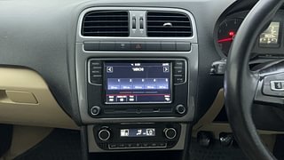 Used 2019 Volkswagen Ameo [2016-2020] 1.0 Highline Plus Petrol Petrol Manual interior MUSIC SYSTEM & AC CONTROL VIEW