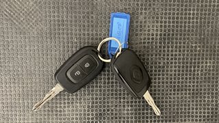 Used 2021 Renault Triber RXT Petrol Manual extra CAR KEY VIEW