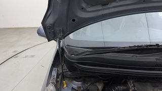 Used 2014 Hyundai Xcent [2014-2017] S Petrol Petrol Manual engine ENGINE RIGHT SIDE HINGE & APRON VIEW