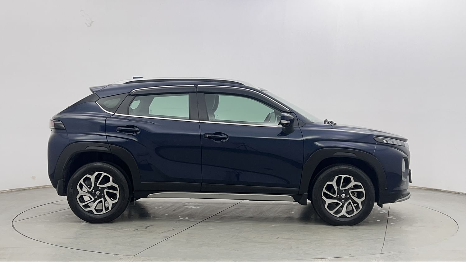 New Maruti Suzuki Fronx exterior RIGHT SIDE VIEW