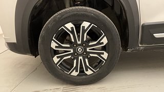 Used 2021 Renault Kiger RXZ MT Dual Tone Petrol Manual tyres LEFT FRONT TYRE RIM VIEW