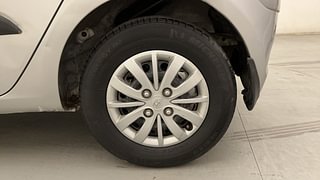 Used 2014 hyundai i10 Sportz 1.1 Petrol Petrol Manual tyres LEFT REAR TYRE RIM VIEW