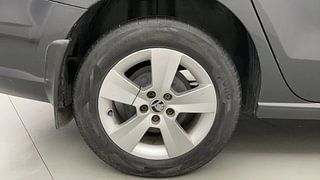 Used 2017 Skoda Rapid new [2016-2020] Ambition Petrol Petrol Manual tyres RIGHT REAR TYRE RIM VIEW