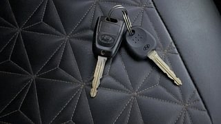Used 2019 Hyundai New Santro 1.1 Sportz MT Petrol Manual extra CAR KEY VIEW
