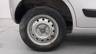 Used 2013 Maruti Suzuki Wagon R 1.0 [2013-2019] LXi CNG Petrol+cng Manual tyres RIGHT REAR TYRE RIM VIEW
