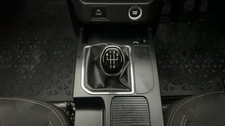 Used 2021 Renault Kiger RXT MT Petrol Manual interior GEAR  KNOB VIEW