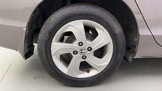 Used 2015 Honda City [2014-2017] VX Petrol Manual tyres RIGHT REAR TYRE RIM VIEW