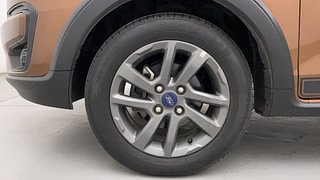 Used 2021 Ford Freestyle [2017-2021] Titanium 1.2 Petrol Manual tyres LEFT FRONT TYRE RIM VIEW