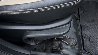 Used 2014 Hyundai Xcent [2014-2017] S Petrol Petrol Manual top_features Driver height adjustable seat