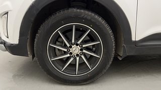 Used 2015 Hyundai Creta [2015-2018] 1.6 SX Diesel Manual tyres LEFT FRONT TYRE RIM VIEW