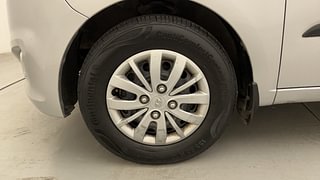 Used 2014 hyundai i10 Sportz 1.1 Petrol Petrol Manual tyres LEFT FRONT TYRE RIM VIEW