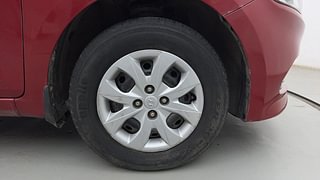 Used 2016 Hyundai Elite i20 [2014-2018] Sportz 1.2 Petrol Manual tyres RIGHT FRONT TYRE RIM VIEW