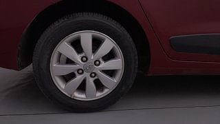 Used 2014 Hyundai Xcent [2014-2017] S (O) Petrol Petrol Manual tyres RIGHT REAR TYRE RIM VIEW