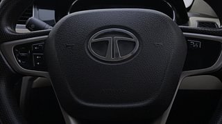 Used 2016 Tata Zest [2014-2019] XT Petrol Petrol Manual top_features Steering mounted controls