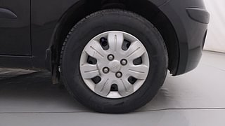 Used 2010 Hyundai i10 Magna 1.2 AT Petrol Automatic tyres RIGHT FRONT TYRE RIM VIEW