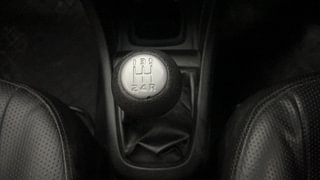 Used 2011 Maruti Suzuki Swift [2011-2017] LXi Petrol Manual interior GEAR  KNOB VIEW