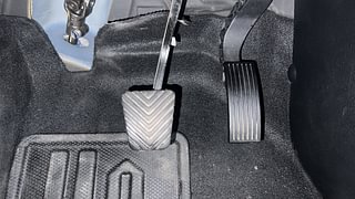 Used 2021 Kia Sonet HTX Plus 1.0 iMT Petrol Manual interior PEDALS VIEW