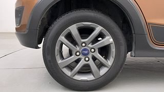 Used 2021 Ford Freestyle [2017-2021] Titanium 1.2 Petrol Manual tyres RIGHT REAR TYRE RIM VIEW