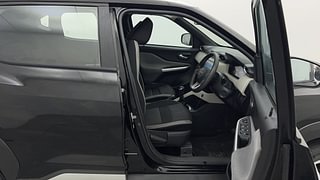 Used 2021 Nissan Magnite XV Petrol Manual interior RIGHT SIDE FRONT DOOR CABIN VIEW