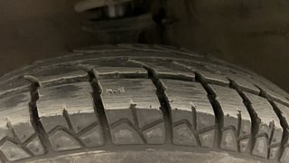 Used 2013 Maruti Suzuki Alto 800 [2012-2016] Lxi Petrol Manual tyres LEFT FRONT TYRE TREAD VIEW