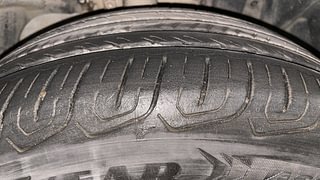Used 2016 Ford EcoSport [2015-2017] Trend+ 1.0L EcoBoost Petrol Manual tyres RIGHT FRONT TYRE TREAD VIEW