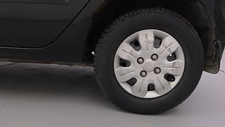 Used 2010 Hyundai i10 Magna 1.2 AT Petrol Automatic tyres LEFT REAR TYRE RIM VIEW