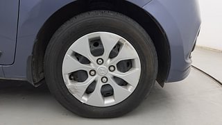 Used 2014 Hyundai Xcent [2014-2017] S Petrol Petrol Manual tyres RIGHT FRONT TYRE RIM VIEW