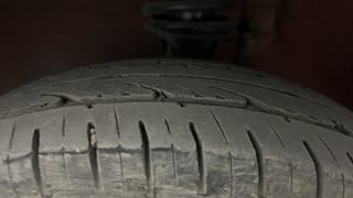 Used 2013 Maruti Suzuki Alto 800 [2012-2016] Lxi Petrol Manual tyres LEFT FRONT TYRE TREAD VIEW