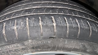 Used 2018 Maruti Suzuki Baleno [2015-2019] Alpha AT Petrol Petrol Automatic tyres RIGHT FRONT TYRE TREAD VIEW