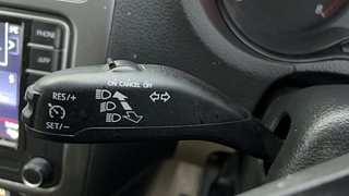 Used 2019 Volkswagen Ameo [2016-2020] 1.0 Highline Plus Petrol Petrol Manual top_features Cruise control